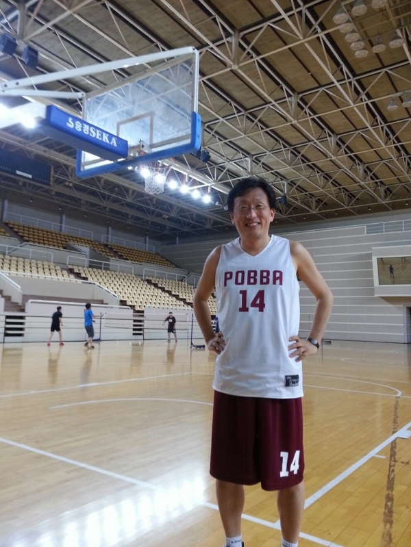Prof. Kim Sang-uk at POSTECH gym