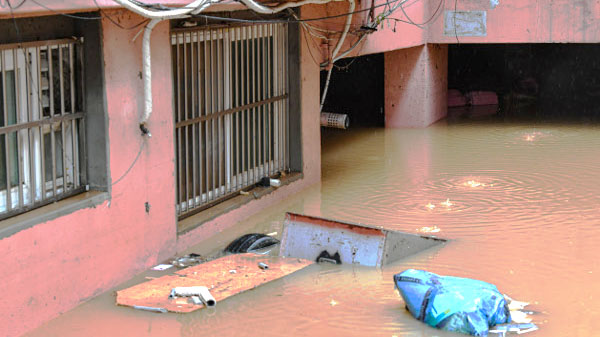 ▲Image of a flooded semi-underground house / Kukmin Ilbo