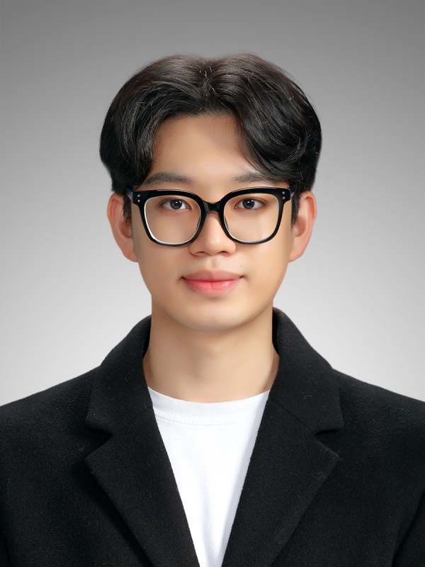 ▲Bae Jiyoung (EEE 20) Valedictorian