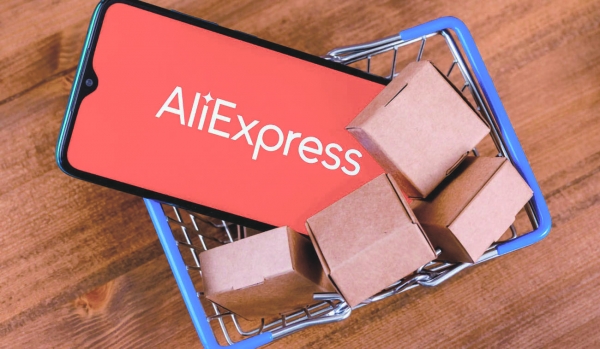 ▲A mobile phone with AliExpress wallpaper / Minea