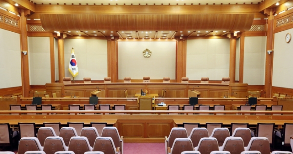 ▲헌법재판소 대심판정의 모습(출처: 헌법재판소)